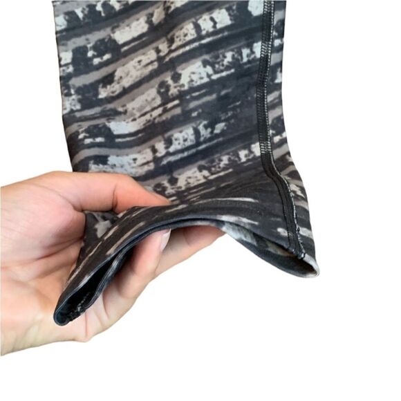 3 for $30! Under Armour compression capri pants - Picture 6 of 9